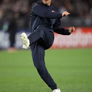 Carlos Vela's Dramatic Penalty Miss: Arsenal vs. AS Roma in UEFA Champions League