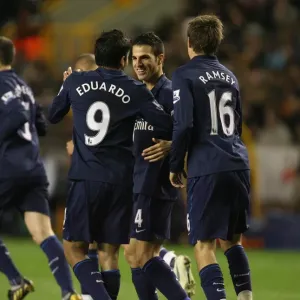 Commemorando la gloria: La victoria inolvidable de 4-1 del arsenal sobre los wolfes en el año 2009. El momento eufórico de fabregas, ramsey y eduardo