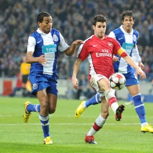 Cesc Fabregas (Arsenal) Alvaro Pereira (Porto). FC Porto 2: 1 Arsenal, UEFA Champions League