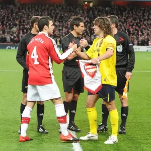 Cesc Fabregas (Arsenal) Carlos Puyol (Barcelona). Arsenal 2: 2 Barcelona