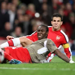 Cesc Fabregas (Arsenal) Eliaquim Mangala (Liege)