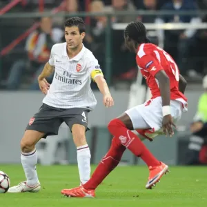 Cesc Fabregas (Arsenal) Eliaquim Mangala (Standard Liege) Cesc Fabregas (Arsenal) Eliaquim Mangala (Standard Liege)