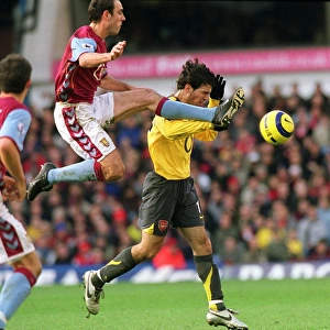 Cesc Fabregas (Arsenal) Gavin McCann (Aston Villa). Aston Villa 0: 0 Arsenal