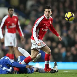 Cesc Fabregas (Arsenal) Jon Mikel Obi (Chelsea). Chelsea 2: 0 Arsenal. Barclays Premier League