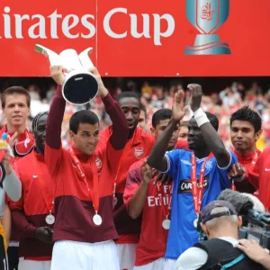 Cesc Fabregas (Arsenal) lifts the Emirates Cup