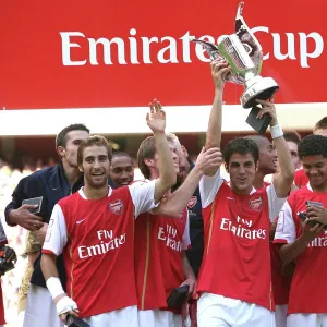 Cesc Fabregas (Arsenal) lifts the Emirates Trophy