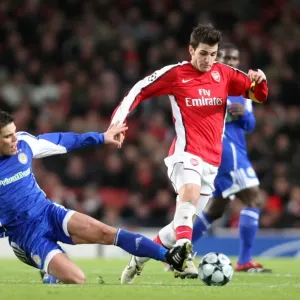 Cesc Fabregas (Arsenal) Ognjen Vukojevic (Kiev)