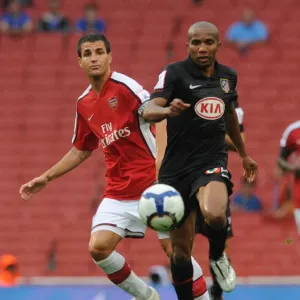 Cesc Fabregas (Arsenal) Paulo Assuncao (Athletico Madrid) Cesc Fabregas (Arsenal) Paulo Assuncao (Athletico Madrid)