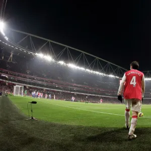 Cesc Fabregas (Arsenal) waits to take a corner