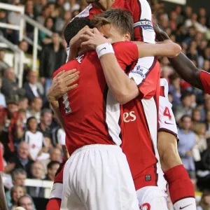 Cesc Fabregas celebrates the Arsenal goal score by Robin van Persie