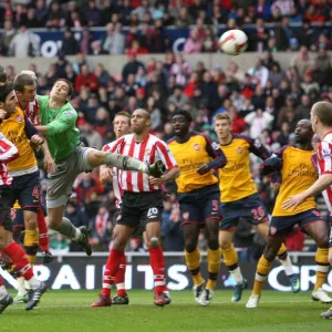 Cesc Fabregas heads past Sunderland goalkeeper Craig