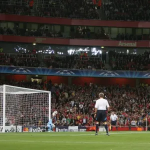 Cesc Fabregas scores Arsenals 1st goal from the penalty spot past Felipe (Braga) Cesc Fabregas scores Arsenals 1st goal from the penalty spot past Felipe (Braga)