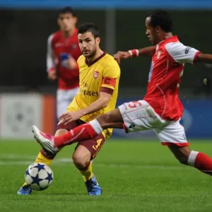Cesc Fabregas vs. Leandro Salino: Arsenal's UEFA Champions League Victory over SC Braga (2010) Cesc Fabregas vs. Leandro Salino: Arsenal's UEFA Champions League Victory over SC Braga (2010)