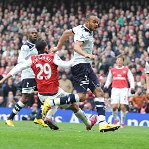 Chamakh Scores Under Pressure: Arsenal's 2nd Goal vs. Tottenham (2:3)