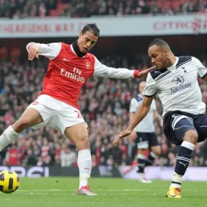 Chamakh vs Kaboul: Tottenham's Triumph over Arsenal in the Premier League (2010-11)