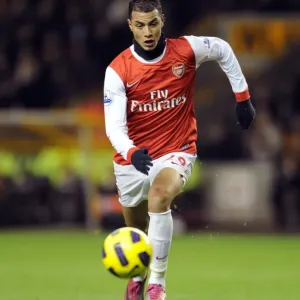 Chamakh's Brace: Arsenal Cruise Past Wolverhampton 2-0 in Premier League