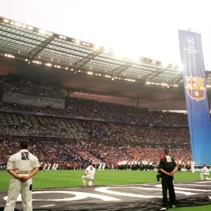 Champions League Final: Barcelona vs. Arsenal (2006) - The Pre-Match Ceremony (Arsenal's Perspective) Champions League Final: Barcelona vs. Arsenal (2006) - The Pre-Match Ceremony (Arsenal's Perspective)