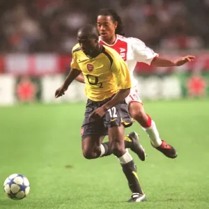 Champions League Showdown: Ajax vs. Arsenal (2005-06) Champions League Showdown: Ajax vs. Arsenal (2005-06)