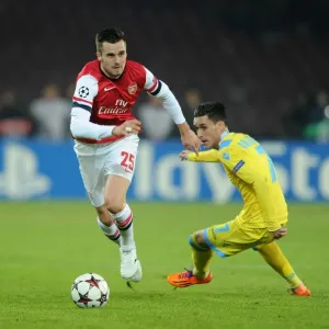 Champions League Showdown: Jenkinson vs. Callejon - Napoli vs. Arsenal, 2013 Champions League Showdown: Jenkinson vs. Callejon - Napoli vs. Arsenal, 2013