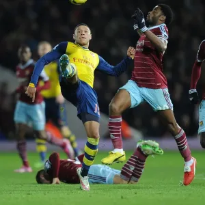 Clash at the Boleyn: Oxlade-Chamberlain vs. Song - West Ham United vs. Arsenal, Premier League 2014-15