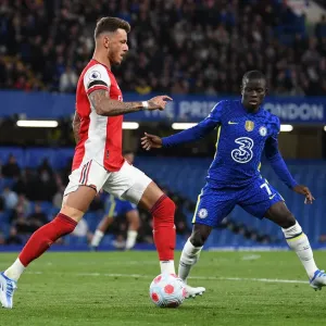 Clash at the Bridge: Kante Shuts Down White in Intense Chelsea vs. Arsenal Showdown