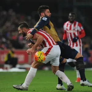 Clash at the Britannia: Giroud vs. Pieters, Stoke City vs. Arsenal, Premier League 2015-16