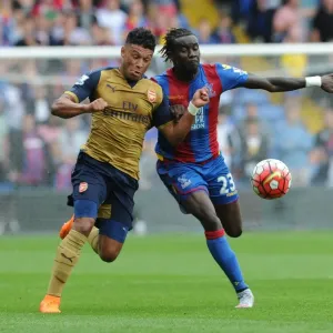 Clash at the Capital: Oxlade-Chamberlain vs. Souare Battle in Crystal Palace vs. Arsenal (2015-16) Clash at the Capital: Oxlade-Chamberlain vs. Souare Battle in Crystal Palace vs. Arsenal (2015-16)