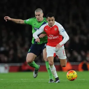 Clash of Champions: Sanchez vs. Romeu - Arsenal's Battle Against Southampton (2015-16) Clash of Champions: Sanchez vs. Romeu - Arsenal's Battle Against Southampton (2015-16)