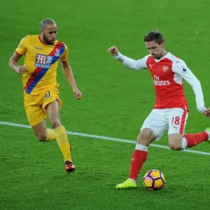 Clash at Emirates: Monreal vs Townsend in Arsenal vs Crystal Palace Premier League Showdown Clash at Emirates: Monreal vs Townsend in Arsenal vs Crystal Palace Premier League Showdown