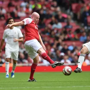 A Clash of Football Legends: Arsenal vs. Real Madrid