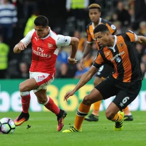 Clash of Forces: Sanchez vs. Davies - Arsenal's Star Forward vs. Hull's Defender, Premier League 2016-17