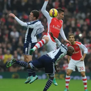 Clash at The Hawthorns: Giroud Faces Off Against Gardner and Mulumbu (West Bromwich Albion vs Arsenal, 2014/15)