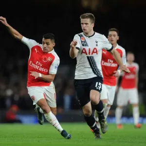 Clash of the London Rivals: Arsenal vs. Tottenham in the Premier League (2015-16) - Battle of the Giants Clash of the London Rivals: Arsenal vs. Tottenham in the Premier League (2015-16) - Battle of the Giants