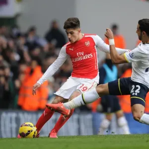 Clash of London Rivals: Hector Bellerin vs. Nacer Chadli in the Premier League Battle Clash of London Rivals: Hector Bellerin vs. Nacer Chadli in the Premier League Battle
