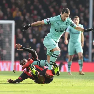 Clash of Midfield Titans: Mkhitaryan vs Lerma, Premier League Showdown Clash of Midfield Titans: Mkhitaryan vs Lerma, Premier League Showdown