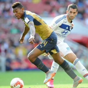 Clash of Midfield Titans: Reine-Adelaide vs Gonalons (Arsenal vs Olympique Lyonnais, Emirates Cup 2015/16)