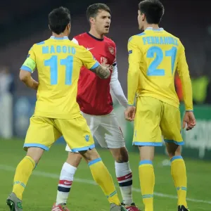 Clash in Naples: Ramsey vs. Maggio & Fernandez (Napoli v Arsenal, UEFA Champions League) Clash in Naples: Ramsey vs. Maggio & Fernandez (Napoli v Arsenal, UEFA Champions League)