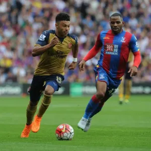 Clash at the Palace: Oxlade-Chamberlain vs. Puncheon in Premier League Battle (Crystal Palace vs Arsenal, 2015-16) Clash at the Palace: Oxlade-Chamberlain vs. Puncheon in Premier League Battle (Crystal Palace vs Arsenal, 2015-16)