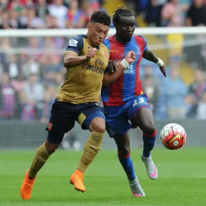 Clash at the Palace: Oxlade-Chamberlain vs. Souare - Premier League Battle (Arsenal vs. Crystal Palace, 2015-16) Clash at the Palace: Oxlade-Chamberlain vs. Souare - Premier League Battle (Arsenal vs. Crystal Palace, 2015-16)
