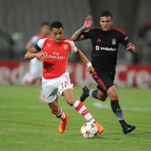 Clash of Stars: Alexis Sanchez vs. Ramon Motta - Besiktas vs. Arsenal, UEFA Champions League Qualifiers (2014) Clash of Stars: Alexis Sanchez vs. Ramon Motta - Besiktas vs. Arsenal, UEFA Champions League Qualifiers (2014)