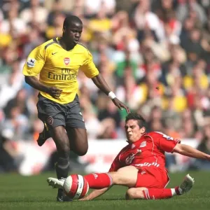 Clash of Stars: Eboue vs. Gonzalez in Liverpool's 4:1 Victory over Arsenal, 2007