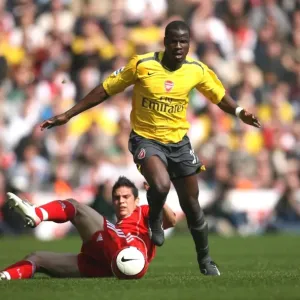 Clash of Stars: Eboue vs. Gonzalez - Liverpool's Glorious 4-1 Victory over Arsenal at Anfield, 2007
