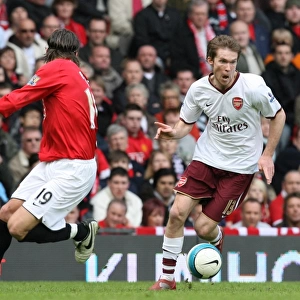 Clash of Stars: Hleb vs. Pique in the Manchester Derby, Arsenal vs. Manchester United, 2008