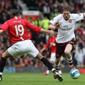 Clash of Stars: Hleb vs. Pique in Manchester United vs. Arsenal, 2:1 Clash of Stars: Hleb vs. Pique in Manchester United vs. Arsenal, 2:1