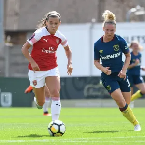 Clash of Stars: McCabe vs Reichardt in Arsenal Women vs West Ham United Women Continental Cup Match