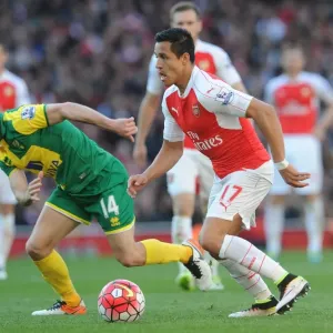 Clash of Stars: Sanchez vs. Hoolahan - Arsenal vs. Norwich City, Premier League Clash of Stars: Sanchez vs. Hoolahan - Arsenal vs. Norwich City, Premier League