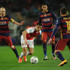 Clash of Stars: Sanchez vs. Iniesta & Alba - Barcelona vs. Arsenal, UEFA Champions League
