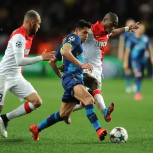Clash of Stars: Sanchez vs. Kondogbia, Kurzawa - Monaco vs. Arsenal, UEFA Champions League