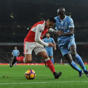 Clash of Stars: Sanchez vs. Martins Indi - Arsenal vs. Stoke City, Premier League