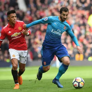 Clash of the Former Teammates: Mkhitaryan vs. Sanchez - Manchester United vs. Arsenal, Premier League 2017-18 Clash of the Former Teammates: Mkhitaryan vs. Sanchez - Manchester United vs. Arsenal, Premier League 2017-18